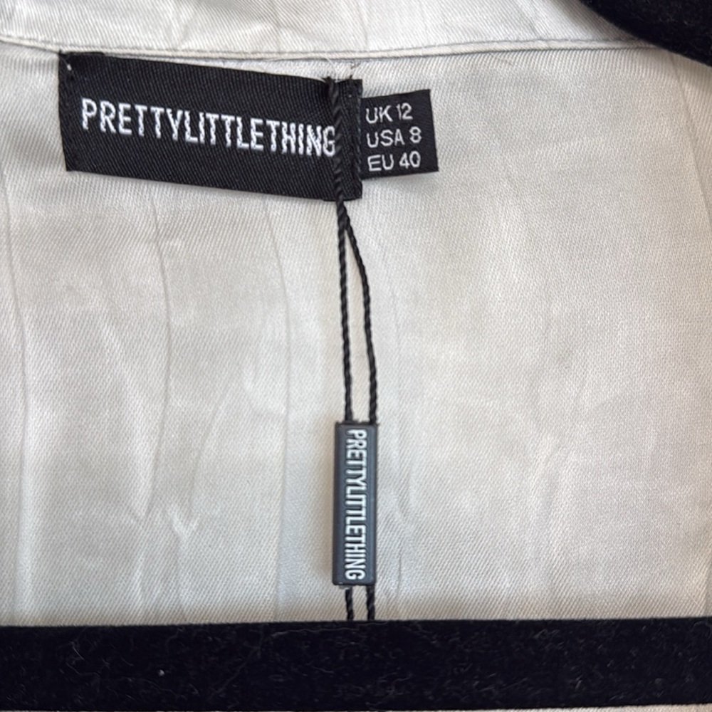 PrettyLittleThing Light Gray Tie-Front Shirt - Picture 3 of 8